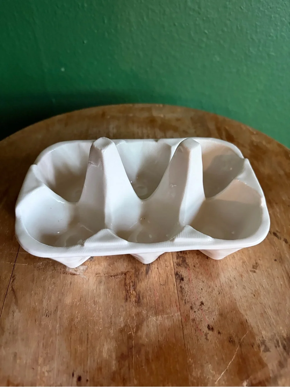 Vintage White Ceramic Egg Carton fits 6 eggs